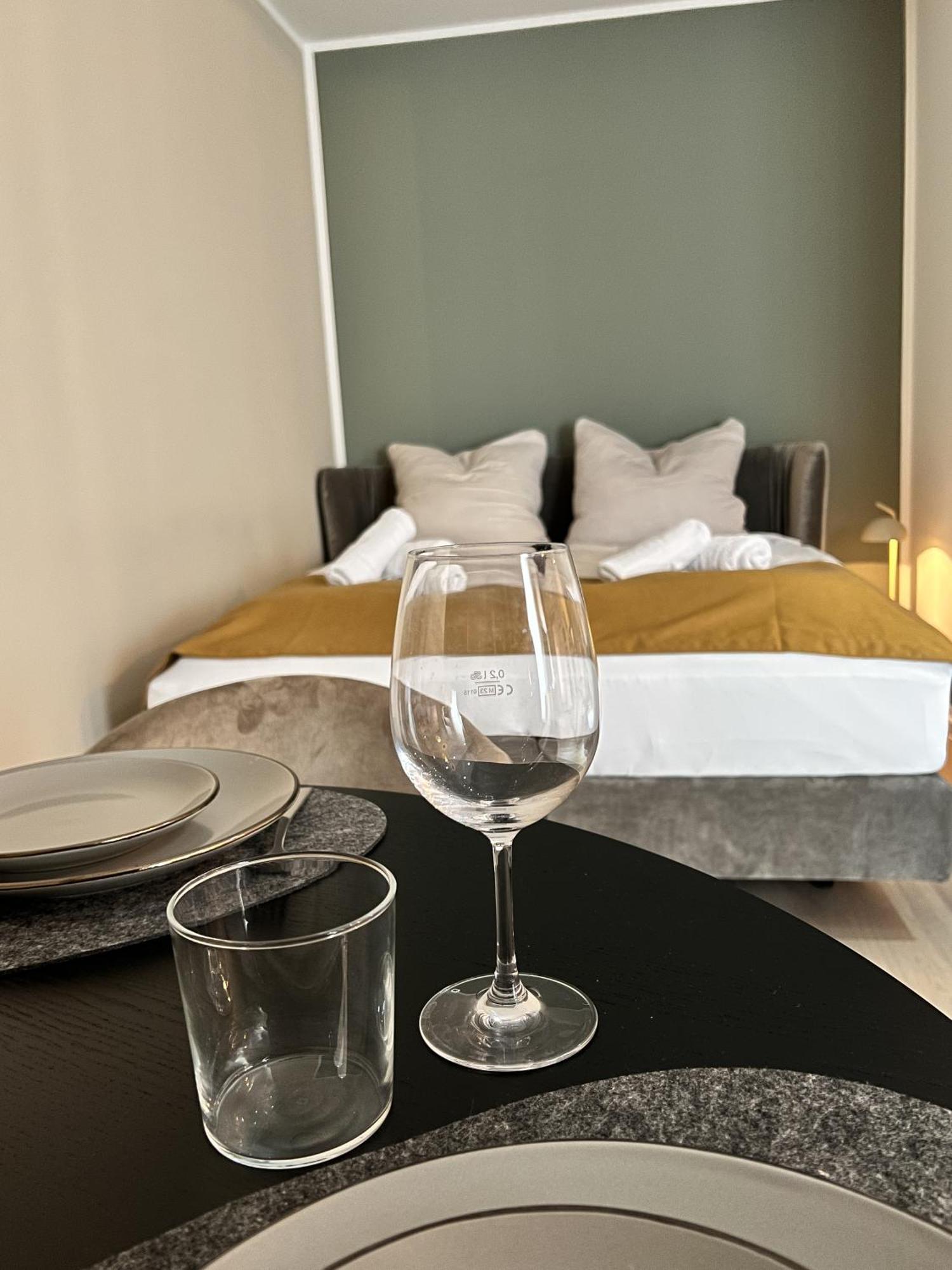 Qonroom - As Individual As You - Minden Kaiserstrasse Luaran gambar