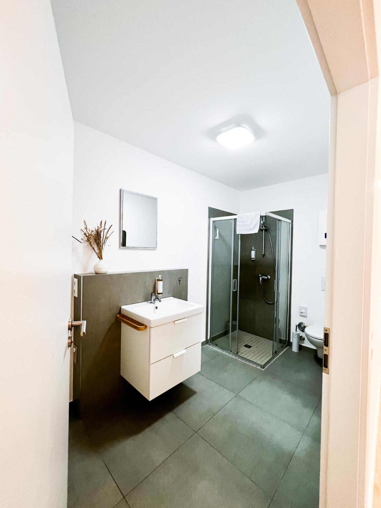 Qonroom - As Individual As You - Minden Kaiserstrasse Bilik gambar